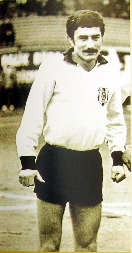 Vedat Okyar hayatını kaybetti