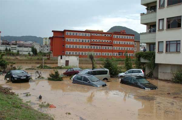 Giresun sele teslim oldu  - Resim 5