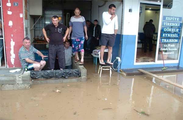 Giresun sele teslim oldu  - Resim 8