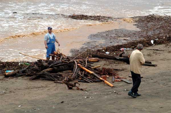Giresun sele teslim oldu  - Resim 7