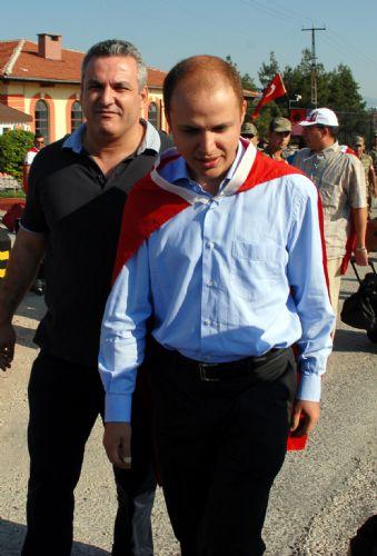 Bilal Erdoğan teskere aldı