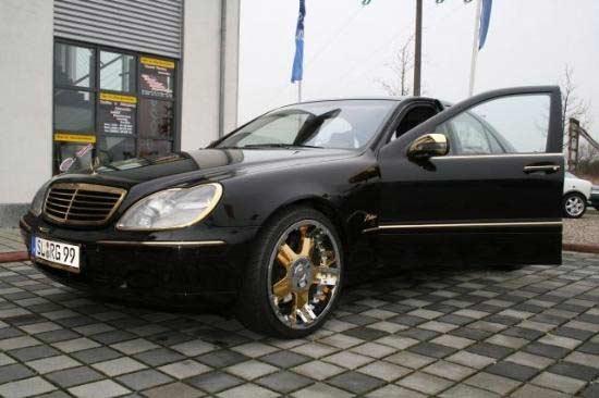 Altın kaplı Mercedes - Resim 3