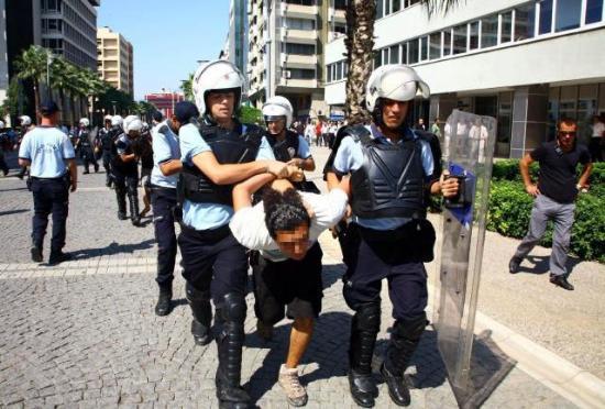 Öğrencilere HARÇ dayağı - Resim 4