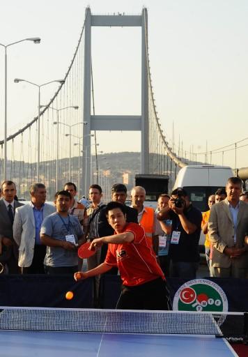 Boğaziçi Köprüsü'nde masa tenisi - Resim 7