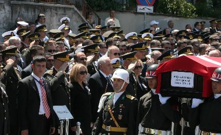 Komutanlar eski paşanın cenazesinde - Resim 7