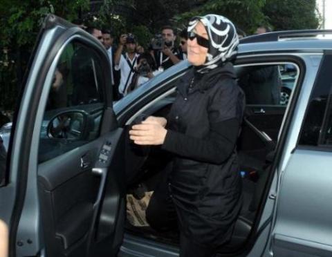 First lady direksiyon başında - Resim 4