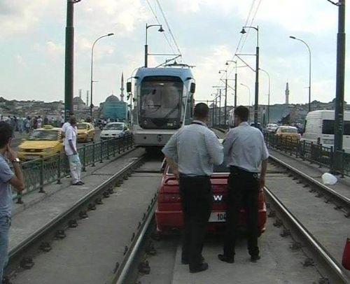 Karaköy'ü karıştıran BMW