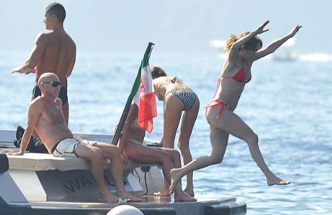 JLO bikinili - Resim 12
