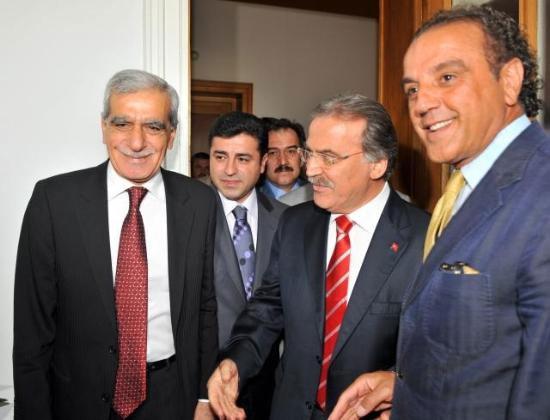 Şahin DTP'lilere kucak açtı - Resim 6