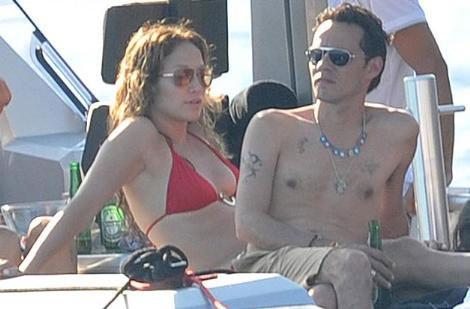 JLO bikinili - Resim 10