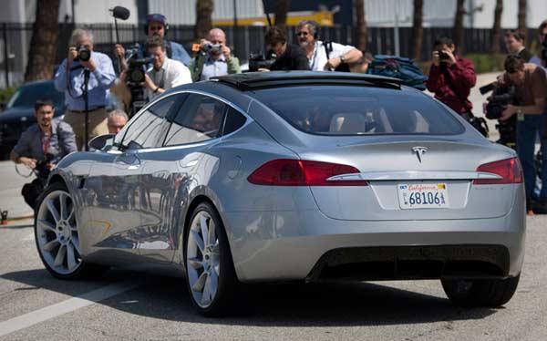 Şarjla giden Tesla - Resim 2