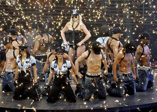 Britney'den fetiş şov - Resim 15