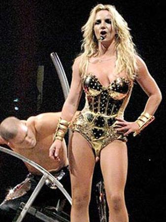 Britney'den fetiş şov - Resim 16