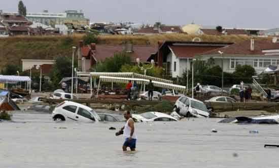 Sel felaketi dünya basınında  - Resim 4