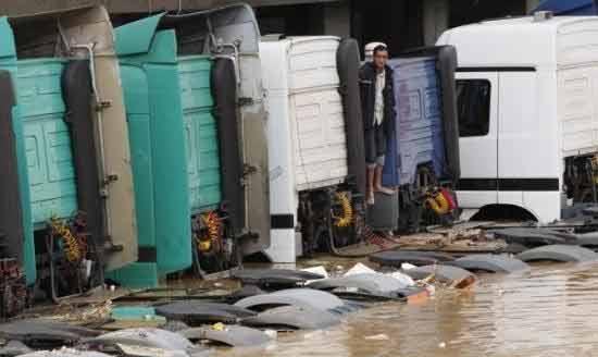 Sel felaketi dünya basınında  - Resim 2