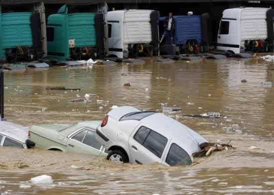 Sel felaketi dünya basınında  - Resim 7