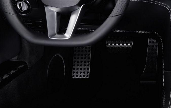 Martı kanat Mercedes SLS AMG