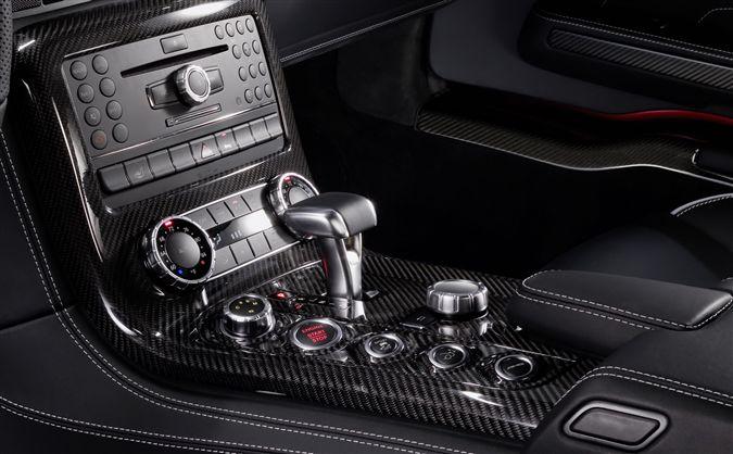 Martı kanat Mercedes SLS AMG