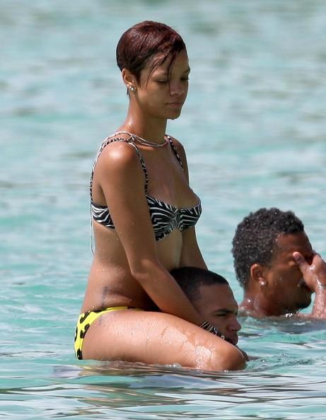 Rihanna'dan tatil görüntüleri