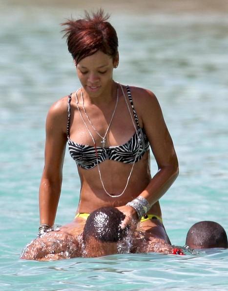 Rihanna'dan tatil görüntüleri