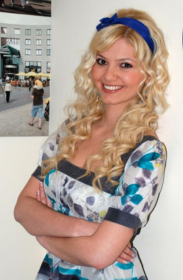Alona Bozbey  - Resim 5