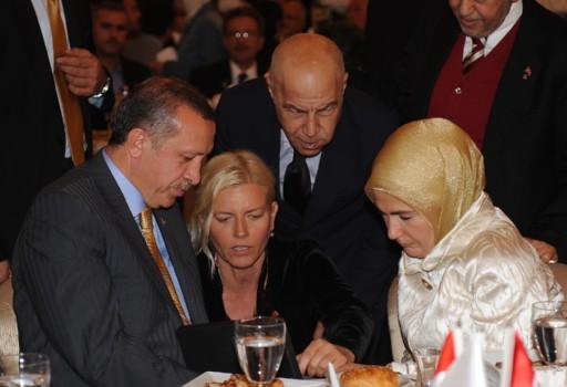Erdoğan'ın bol kahkahalı iftar yemeği