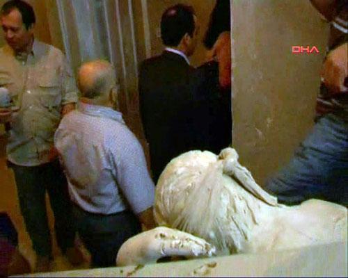 DTP'liler Saddam'ın işkence merkezinde - Resim 4
