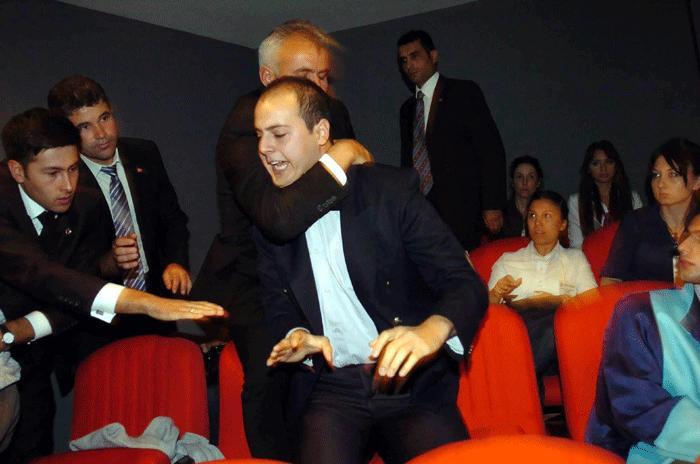 Erdoğan İzmir'de protesto edildi - Resim 2