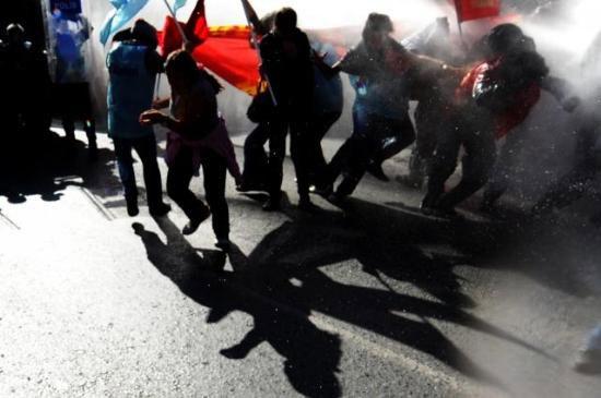 IMF protestosu - Resim 1
