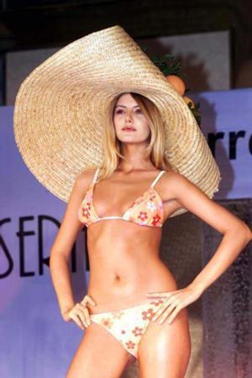 Bir Zamanlar Aysun Kayacı