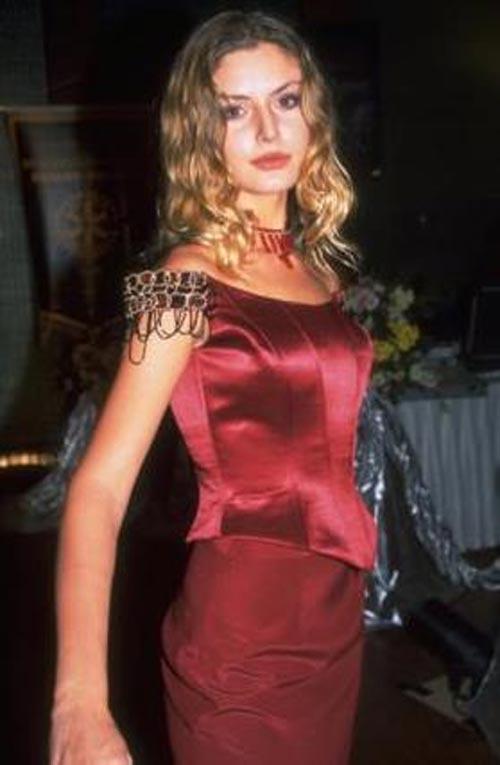 Bir Zamanlar Aysun Kayacı