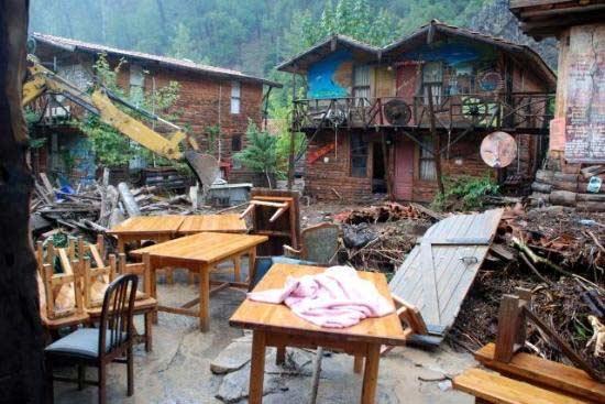 Antalya'yı sel bastı - Resim 4