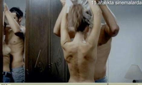 Beren'den militan sevişmesi