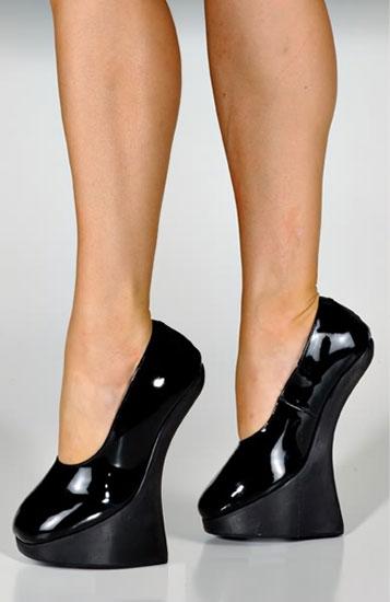 Bir Geyşa'nın ayakları‏