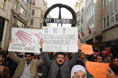 Gürsel Tekin protestocuların arasında kaldı - Resim 13