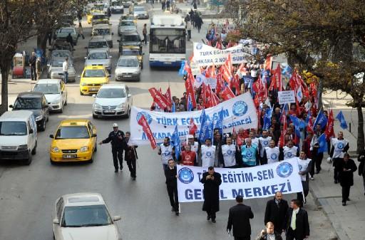 Memurların uyarı grevi