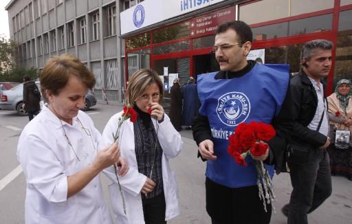 Memurların uyarı grevi