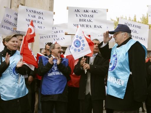 Memurların uyarı grevi