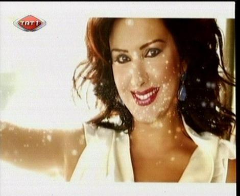 Esra Ceyhan türban taktı - Resim 4