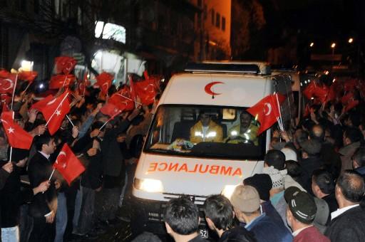 Tokat şehitleri için sokağa döküldü - Resim 4
