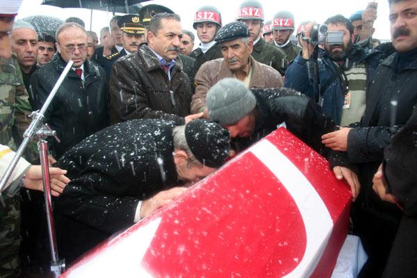 Muş iki şehidine yanıyor - Resim 4