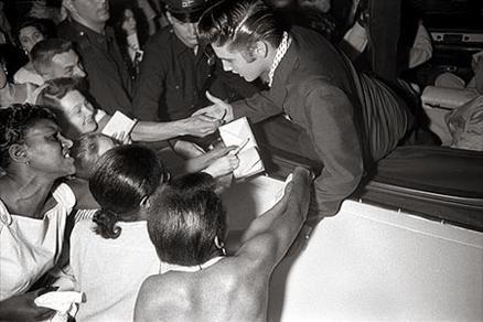 Elvis Presley'nin yayınlanmamış fotoğrafları - Resim 4