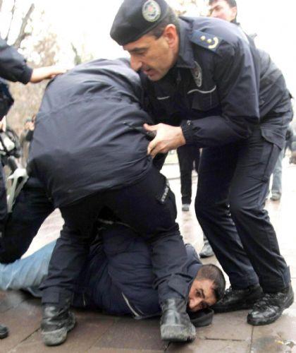 Polis TEKEL işçilerine müdahale etti - Resim 9