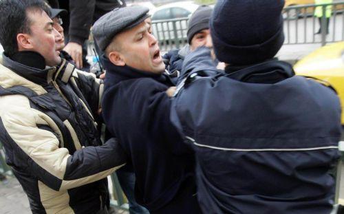 Polis TEKEL işçilerine müdahale etti - Resim 12