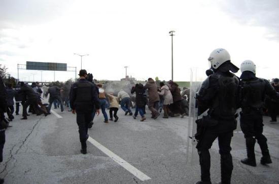 TEM Otoyolu'nu trafiğe kapattılar - Resim 11