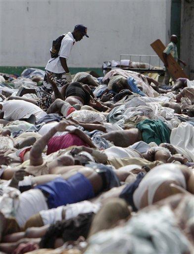 Haiti'de açık hava mezarlığı