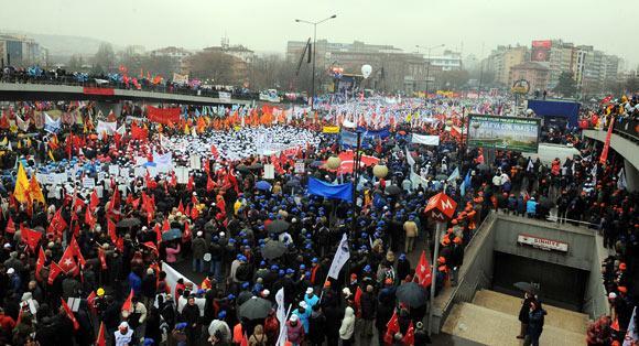 İşçilerden Ankara'da büyük miting - Resim 5