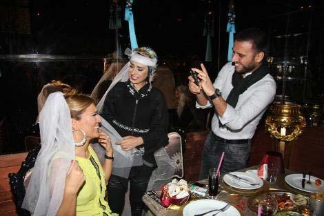 Böyle olur Demet'in kınası - Resim 13