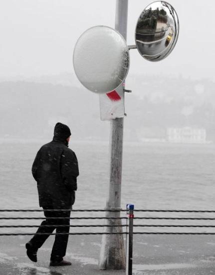 Karla kaplı bir İstanbul - Resim 1