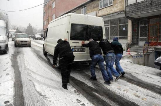 Karla kaplı bir İstanbul - Resim 5